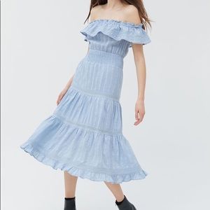 NWOT Urban Outfitters Dress Forum Off-Shoulder MIDI Dress Sz M Z284-32